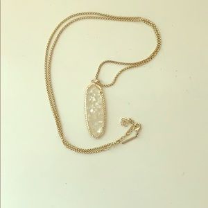 Kendra Scott necklace